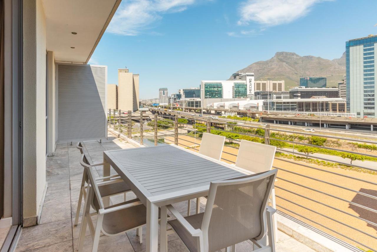 V&A Waterfront Luxury Apartments By Mcstay Cape Town Exterior photo